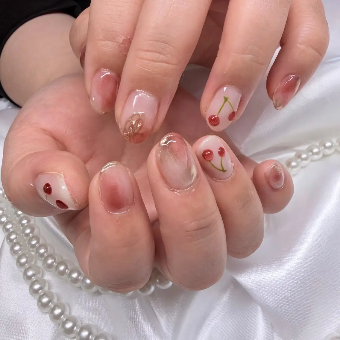 ネイル ニュアンスネイル yuri .のネイルデザイン