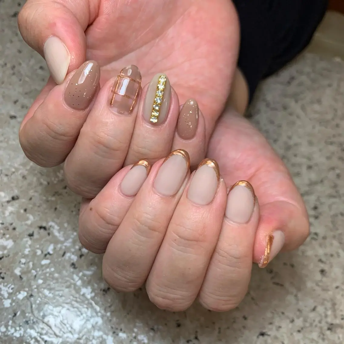 ネイル マットネイル ミラーネイル nailsalon maluriのネイルデザイン