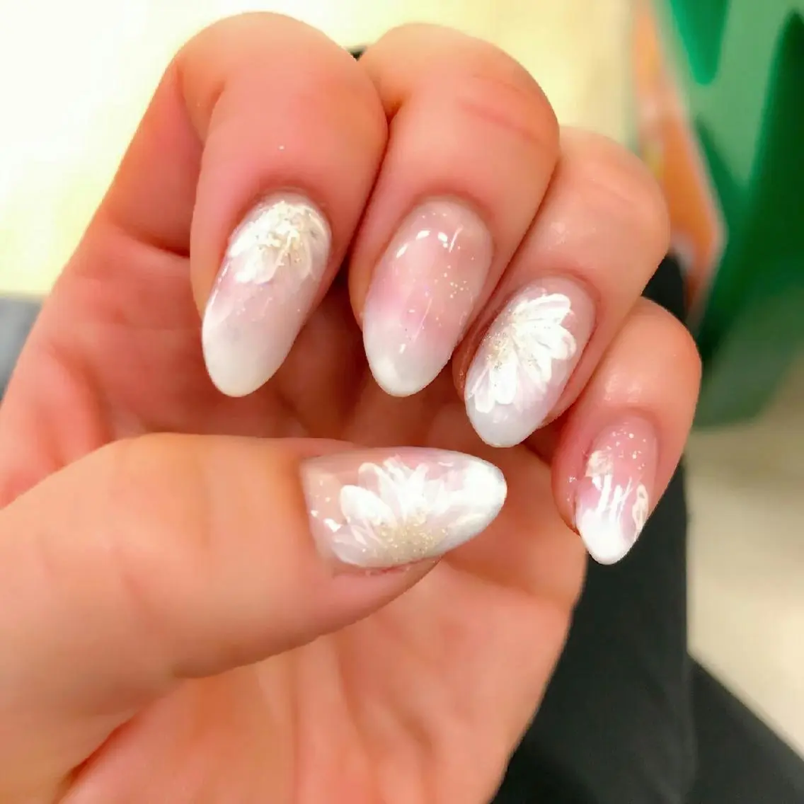 ネイル アートネイル フラワーネイル グラデーション nail salon ipuniのネイルデザイン
