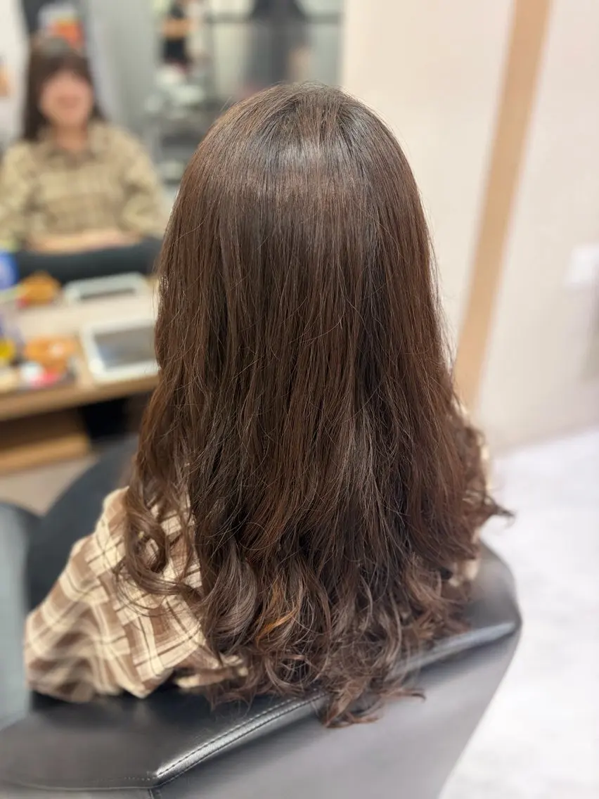 ロング パーマ 山中 麗美のヘアスタイル