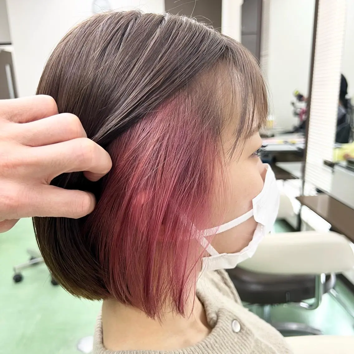ミディアム カット ヘアカラー 甲田 豪徳のヘアスタイル