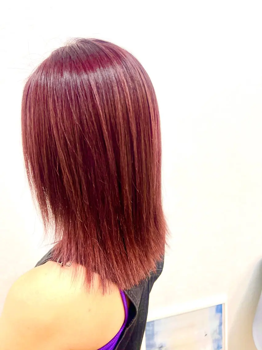 ミディアム tomo MiND HAiRのヘアスタイル