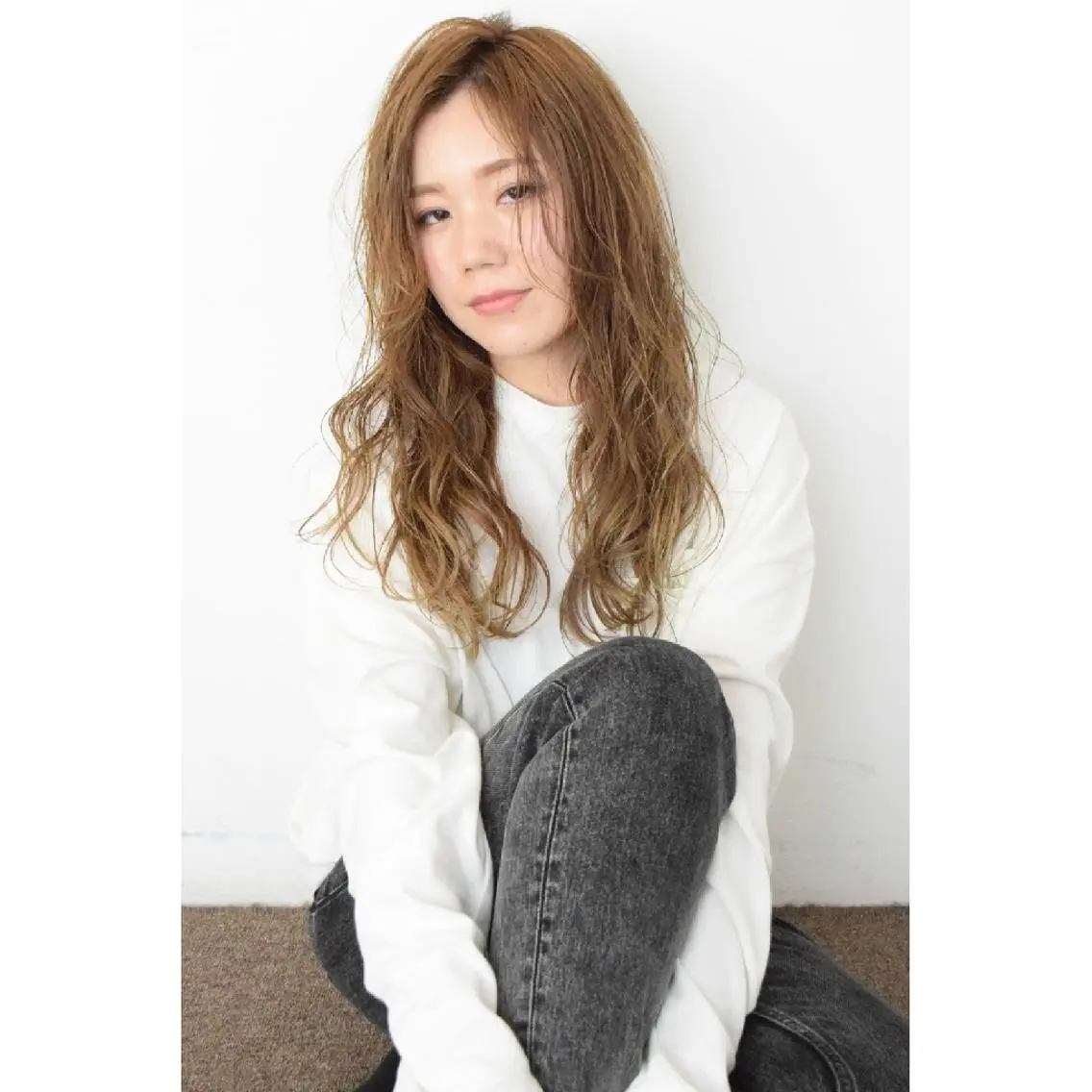 ロング パーマ カラー みなみ ゆうすけのヘアスタイル