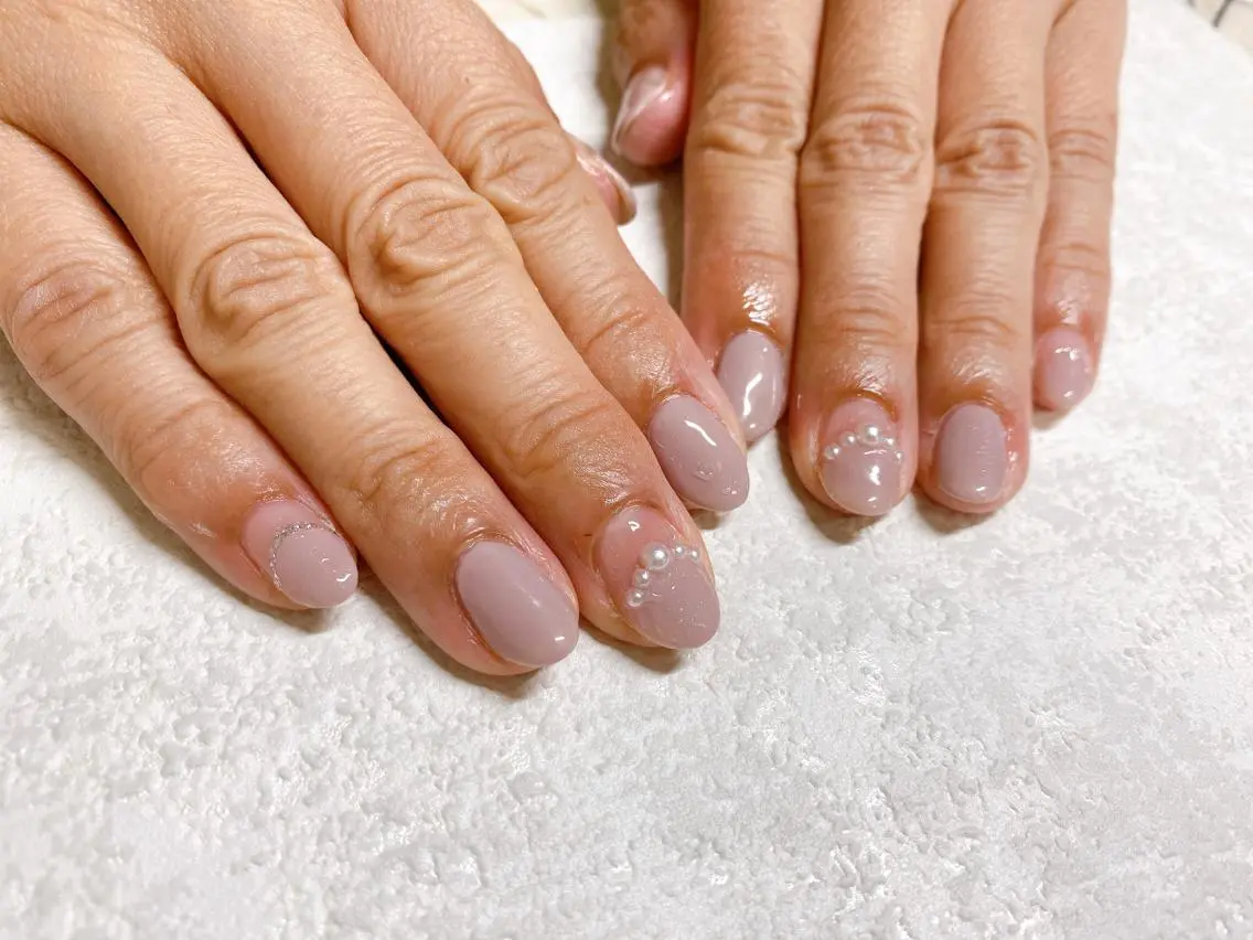 ネイル オーロラネイル フラワーネイル フットネイル フレンチネイル ジェルネイル mogunail &blowのネイルデザイン