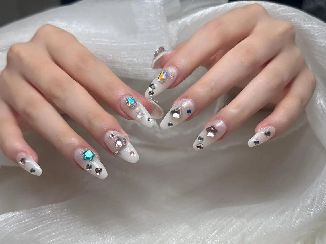 ネイル 韓国ネイル 水色 マグネットネイル ニュアンスネイル オフィスネイル ハンドネイル Hana Rose Nailのネイルデザイン