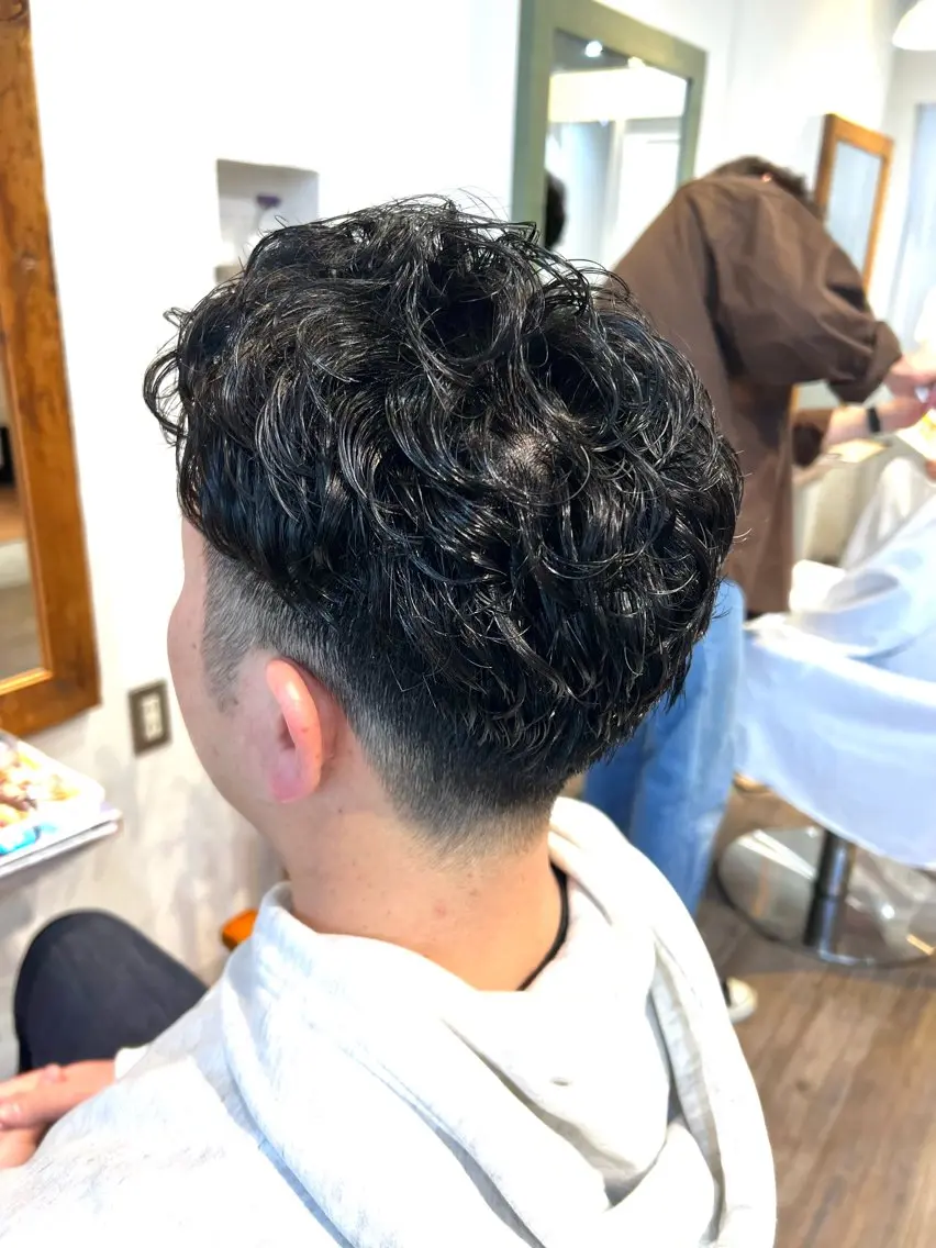 パーマ メンズ 佐藤 茉実のヘアスタイル