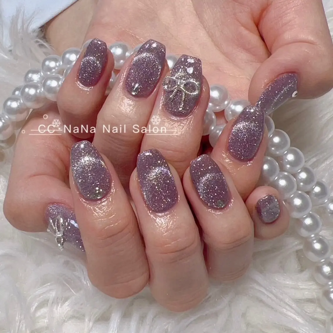 ネイル チークネイル フラッシュネイル ハート キラキラネイル 韓国ネイル ハンドネイル CC  NaNa ワンホンネイル🌙Nのネイルデザイン