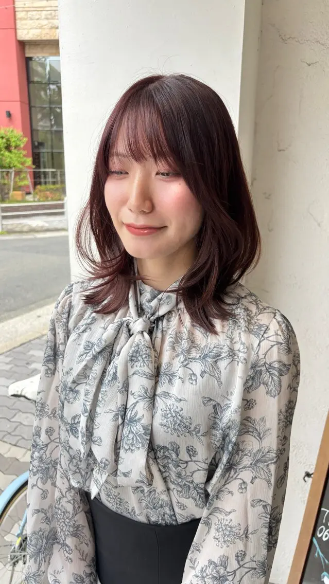 ミディアム くびれヘア カット ヘアカラー レイヤーカット /朝尾愛花のヘアスタイル