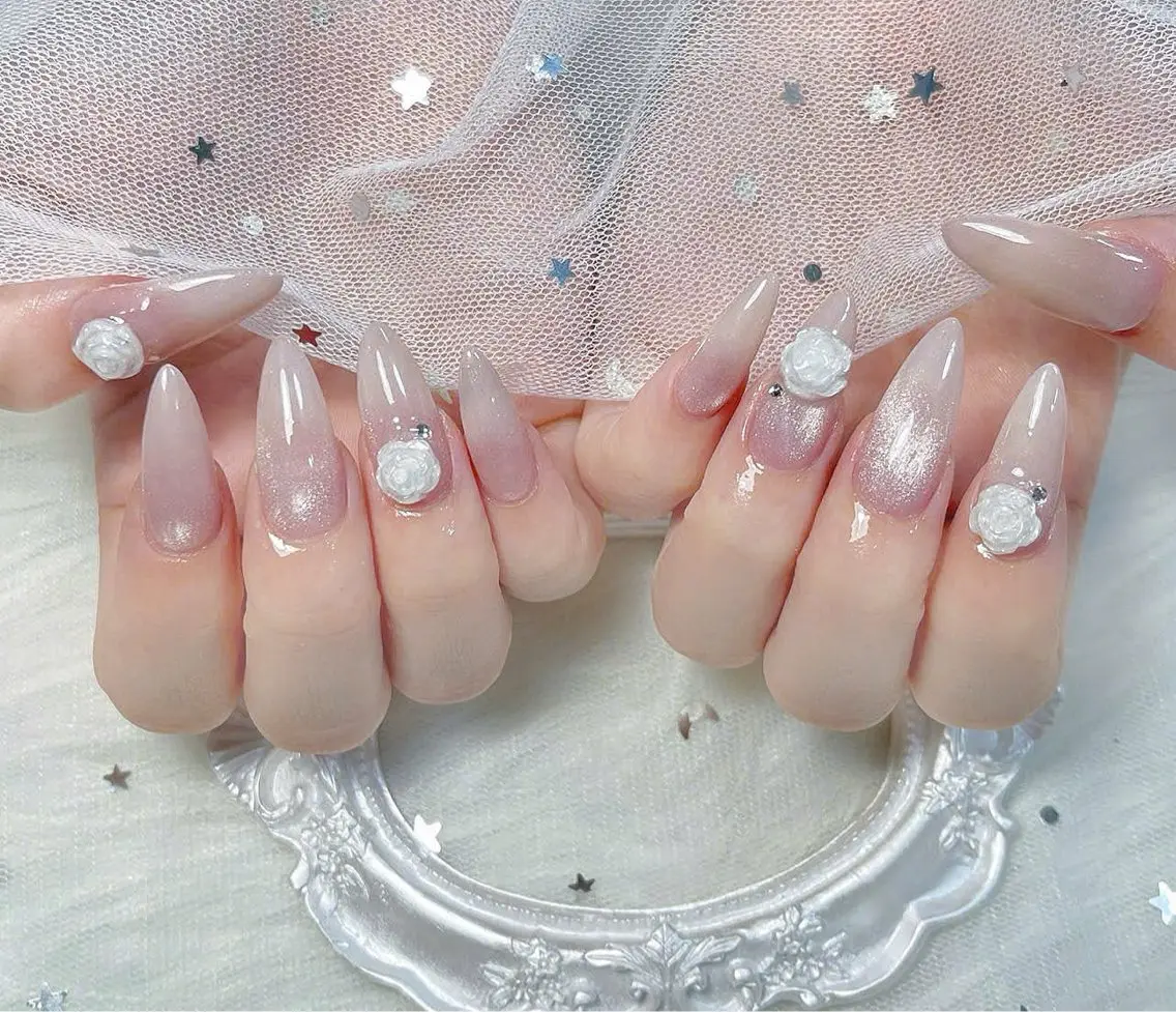 ネイル チークネイル ドット 長さ出し フットネイル フレンチネイル ハンドネイル Hana Nail Salonのネイルデザイン