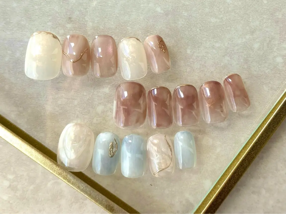 ネイル ニュアンスネイル aoi .のネイルデザイン