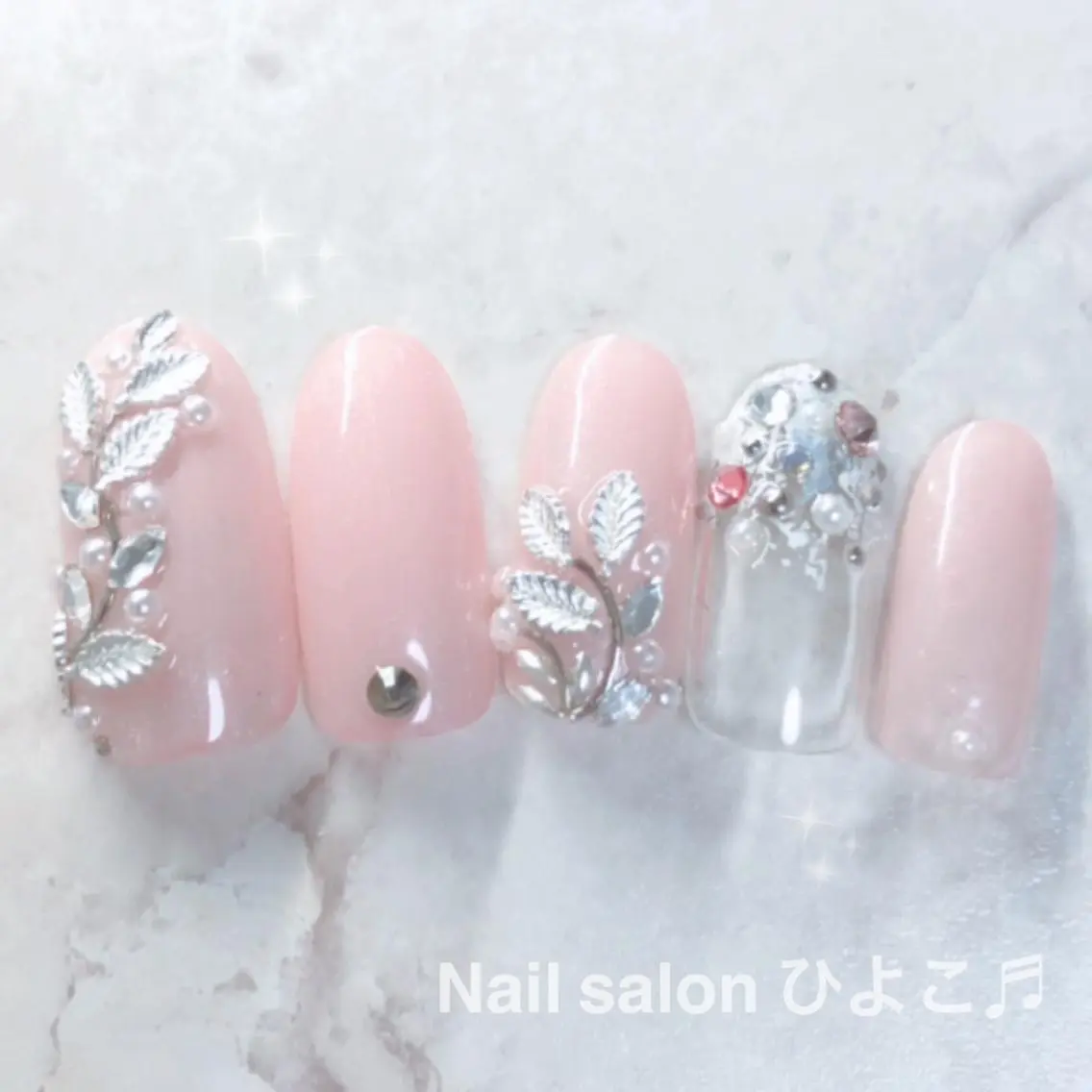 ネイル 卒業式 ブライダルネイル Nail salon ひよこ♬のネイルデザイン