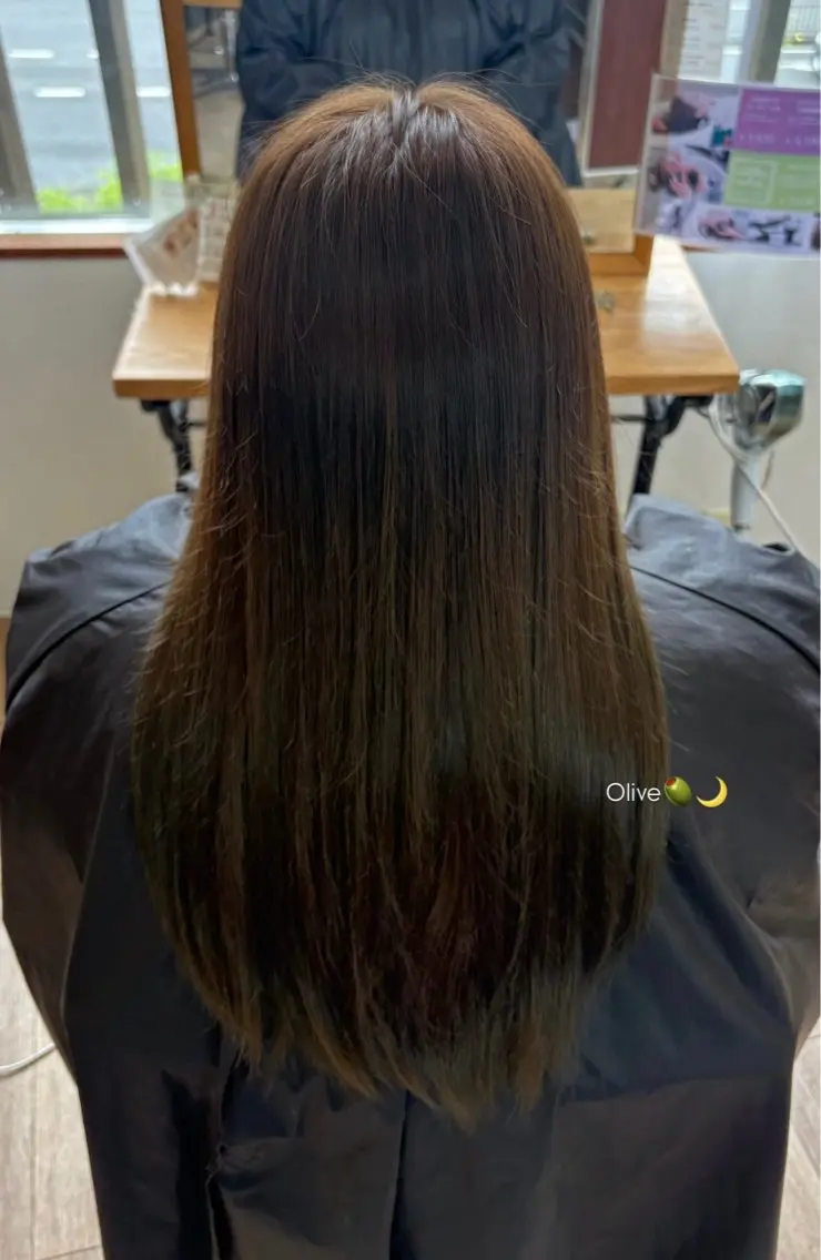 ロング ヘアカラー 牧野 未来のヘアスタイル
