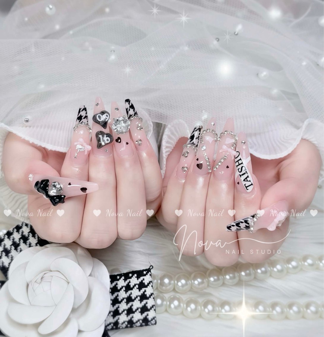 ネイル ハンドネイル ハンドケア Kitty Nail Novaのネイルデザイン