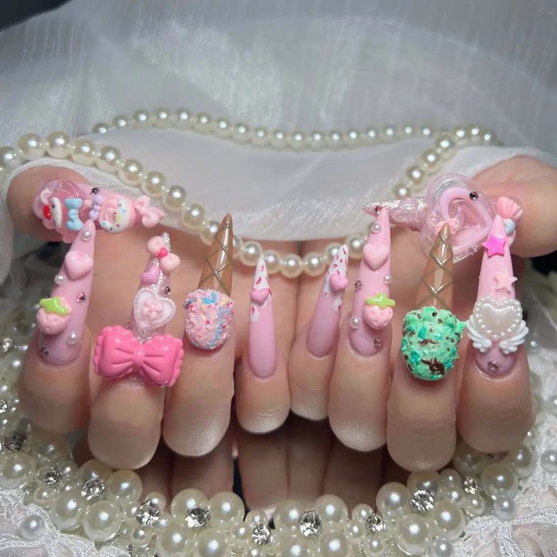 ネイル オーロラネイル 長さ出し フラッシュネイル フレンチネイル ジェルネイル ハンドネイル ハンドケア CiCi NailSalonのネイルデザイン