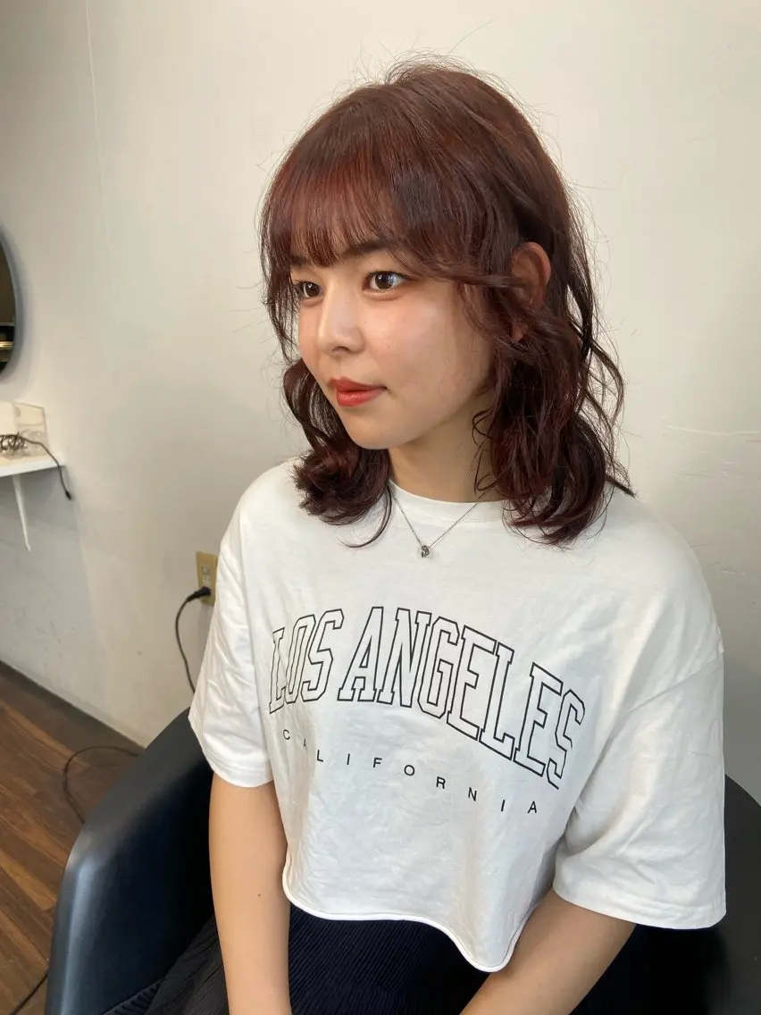 ミディアム カラー パーマ ヘアアレンジ ミディアムレイヤー ブリーチ ブラウンカラー ブリーチなしカラー オレンジ 🌼似合わせのプロ 心斎橋/rena🌼のマツエク・マツパデザイン