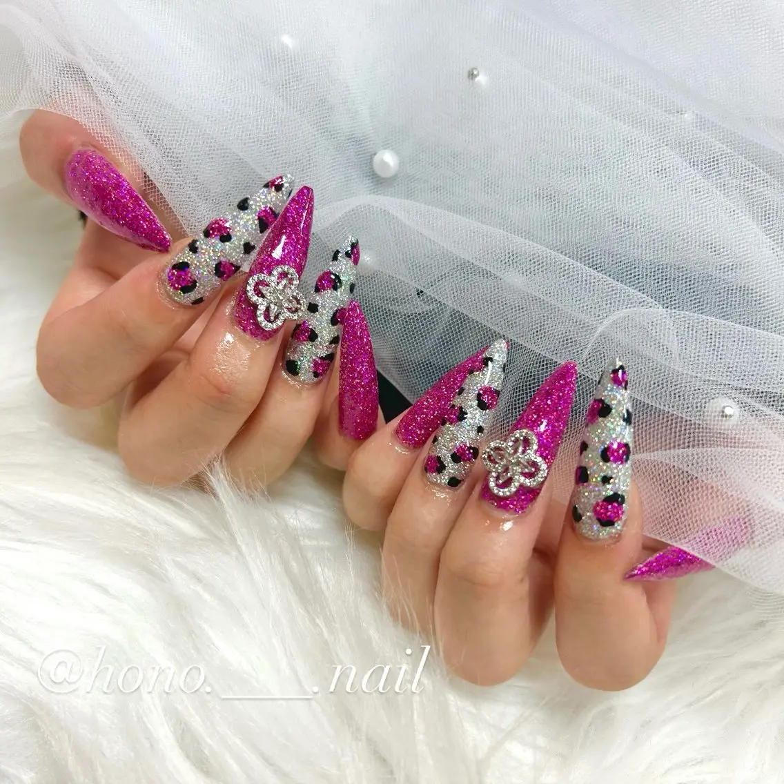 ネイル ハンドネイル NailSalo AriuMのネイルデザイン