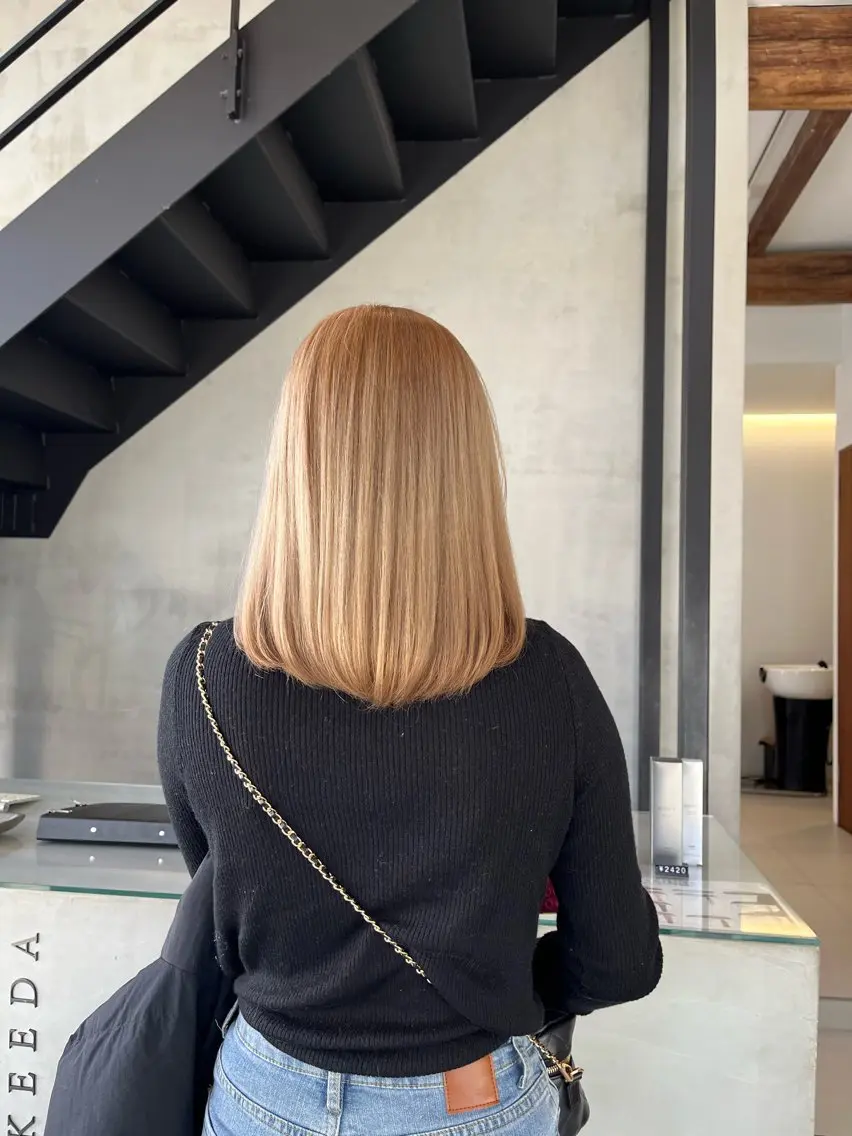 セミロング カラー ベージュカラー ミルクティーベージュ Tamoto Arumuのヘアスタイル