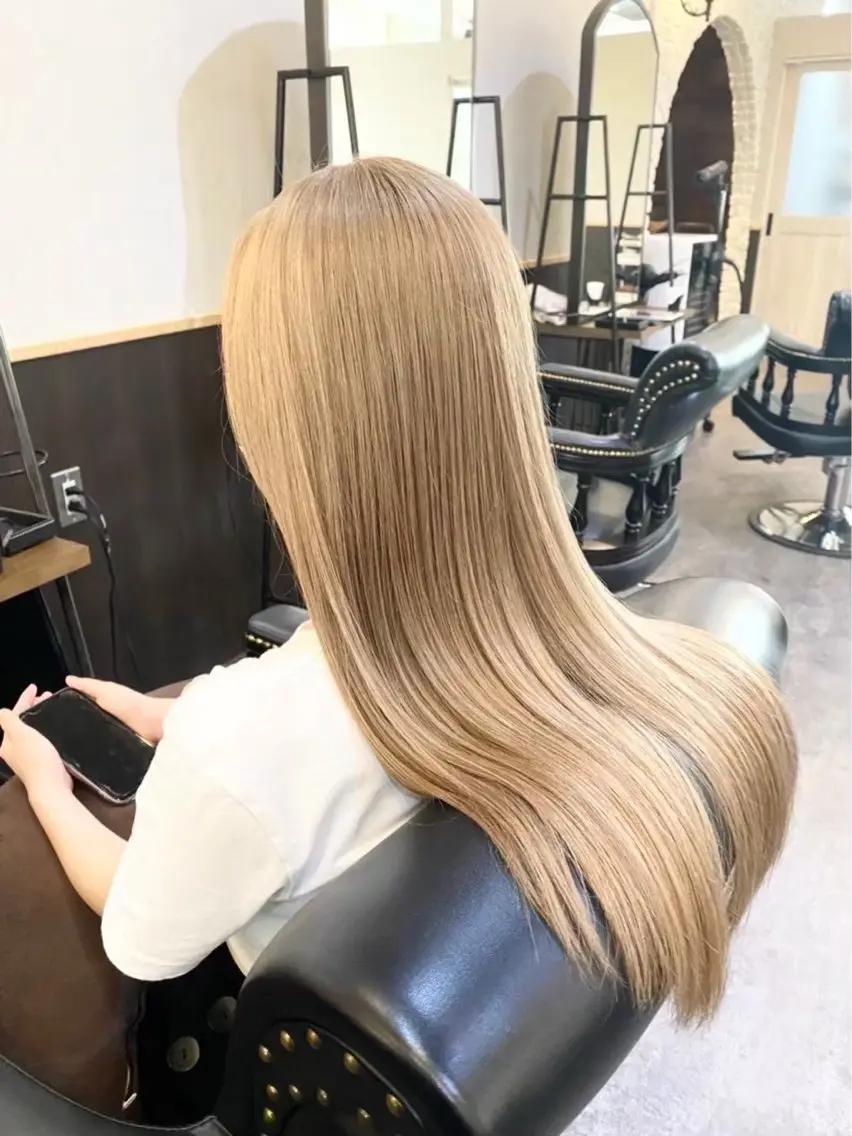 ロング カラー ヘアカラー トリートメント はるか /透明感カラーのヘアスタイル