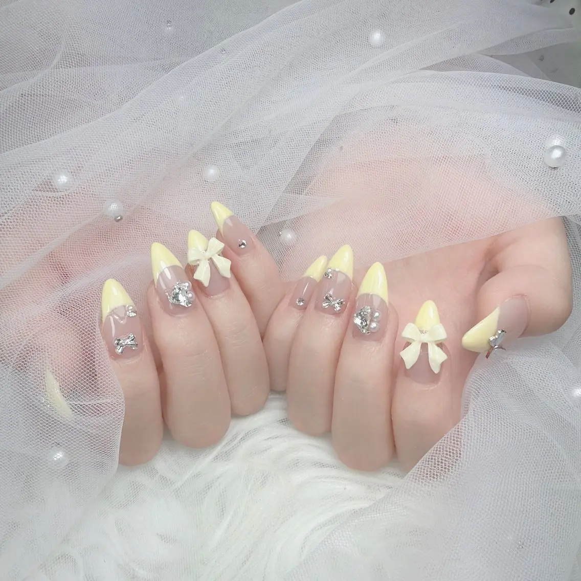 ネイル アートネイル ジェルネイル 韓国ネイル リボン ワンホンネイル ハンドネイル Lana Nailのネイルデザイン