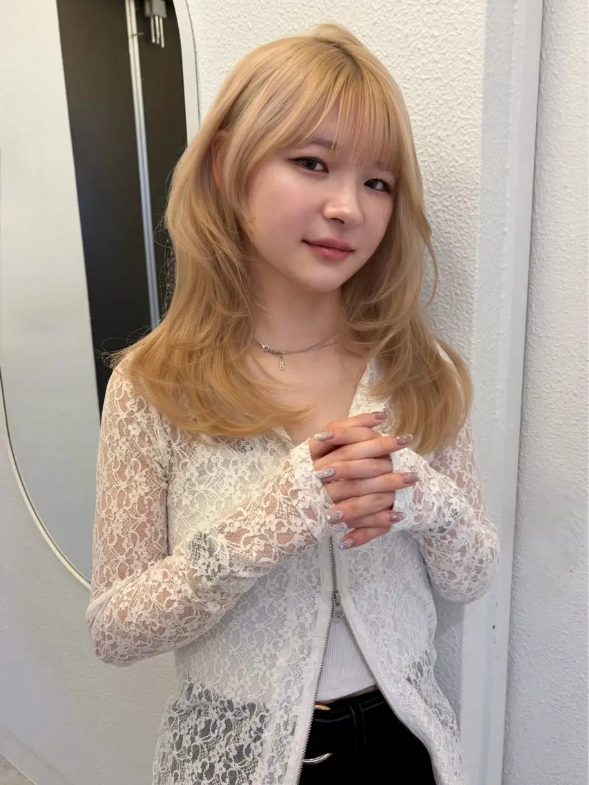 セミロング くびれヘア 顔周りカット 天使の羽バング・フェザーバング ハッシュカット 韓国風ヘア 💛レイヤー/ベージ ュ/kokoro💛のヘアスタイル