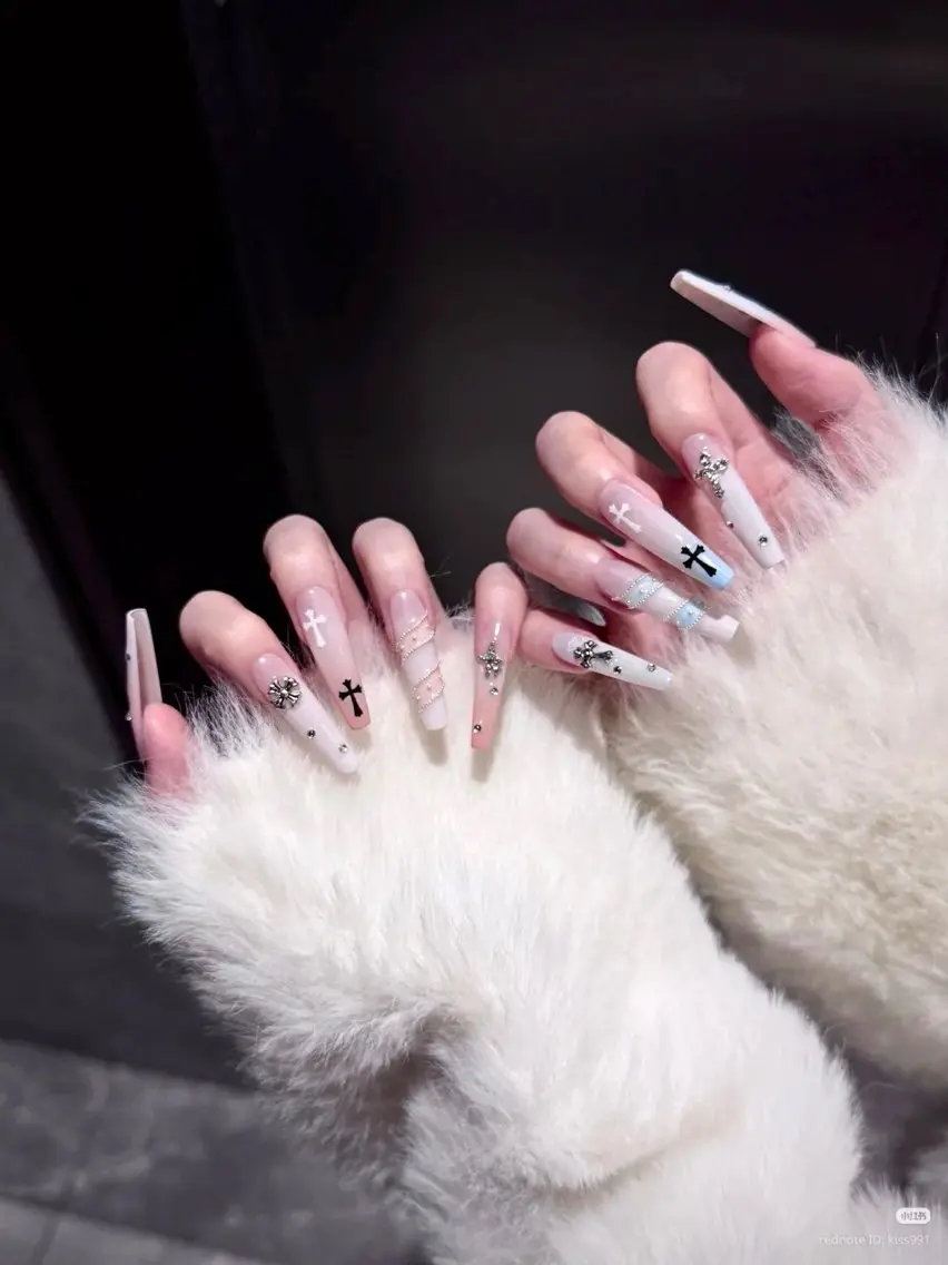 ネイル フレンチネイル ガーリー ガラスフレンチ 氷ネイル・うるうるネイル キラキラネイル ハンドネイル JOSIE nail studioのネイルデザイン