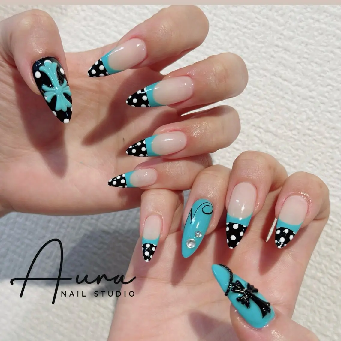 ネイル アートネイル フレンチネイル ジェルネイル キラキラネイル 韓国ネイル ハンドネイル Aura Nail HanNaのネイルデザイン