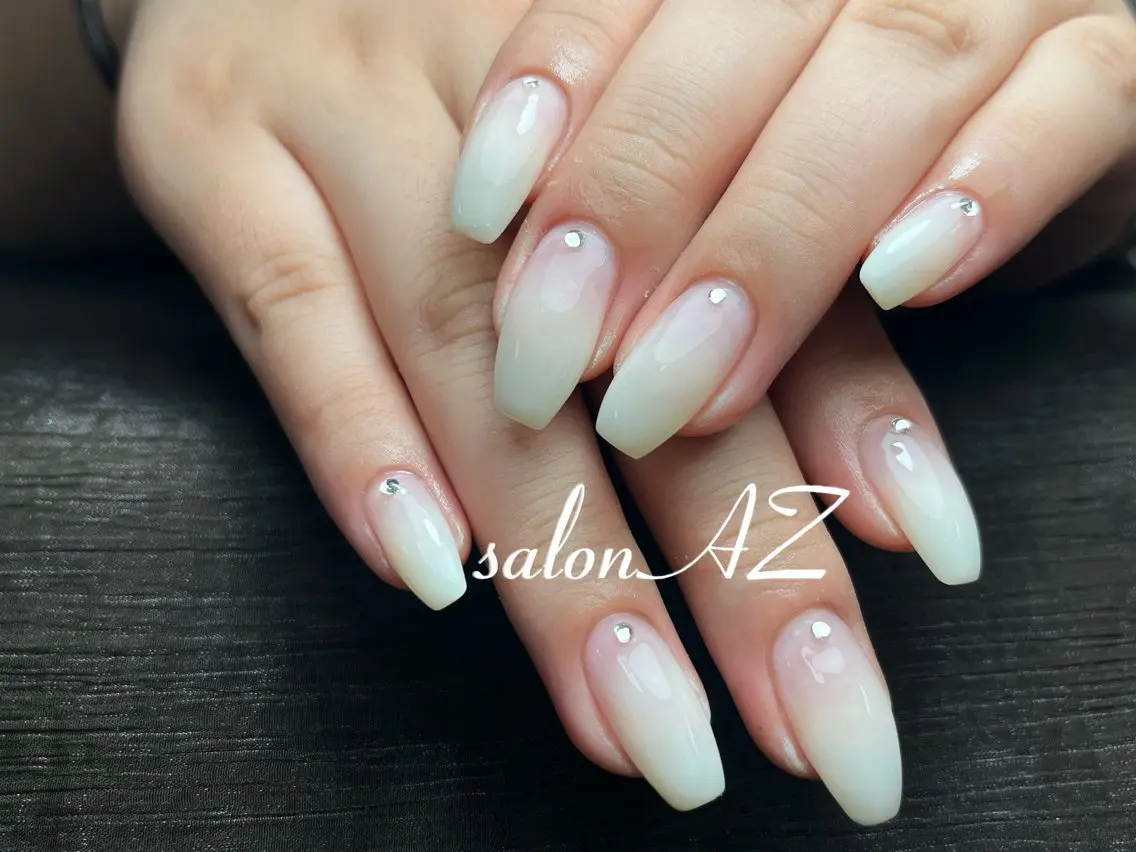 ネイル 長さ出し フットネイル フレンチネイル ジェルネイル マグネットネイル salon AZのネイルデザイン