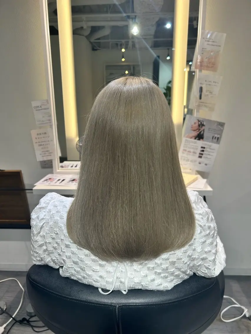 セミロング 西村 優那のヘアスタイル