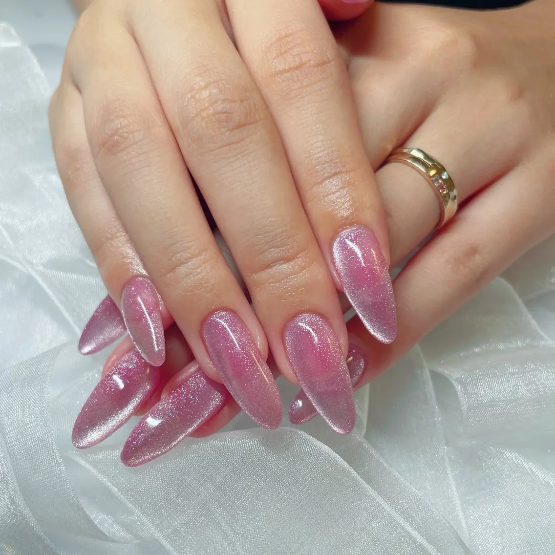 ジェルネイル💅✨マグネット・ラメグラデ✨オフ無し✨大人気のマグネットネイルも低価格でご用意しております💖の写真
