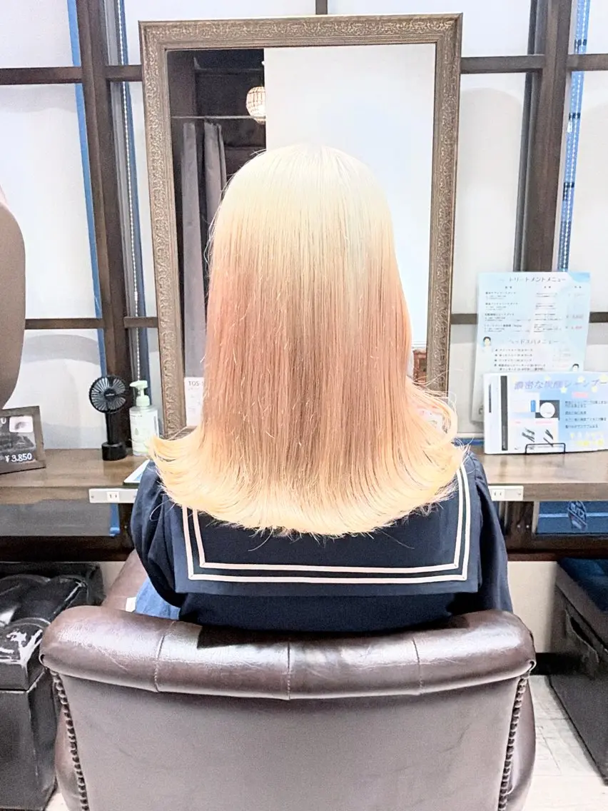 カラー ベージュカラー 透明感カラー ハイトーンカラー ホワイトベージュ カット ヘアカラー ✨韓国風ブリーチ✨ 髪質改善✨ミヤタのヘアスタイル
