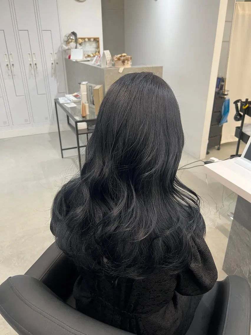 ロング カラー ブリーチ 透明感カラー ダブルカラー ハイトーンカラー ブリーチなしカラー カット ヘアカラー トリートメント 頓所 大昂のヘアスタイル