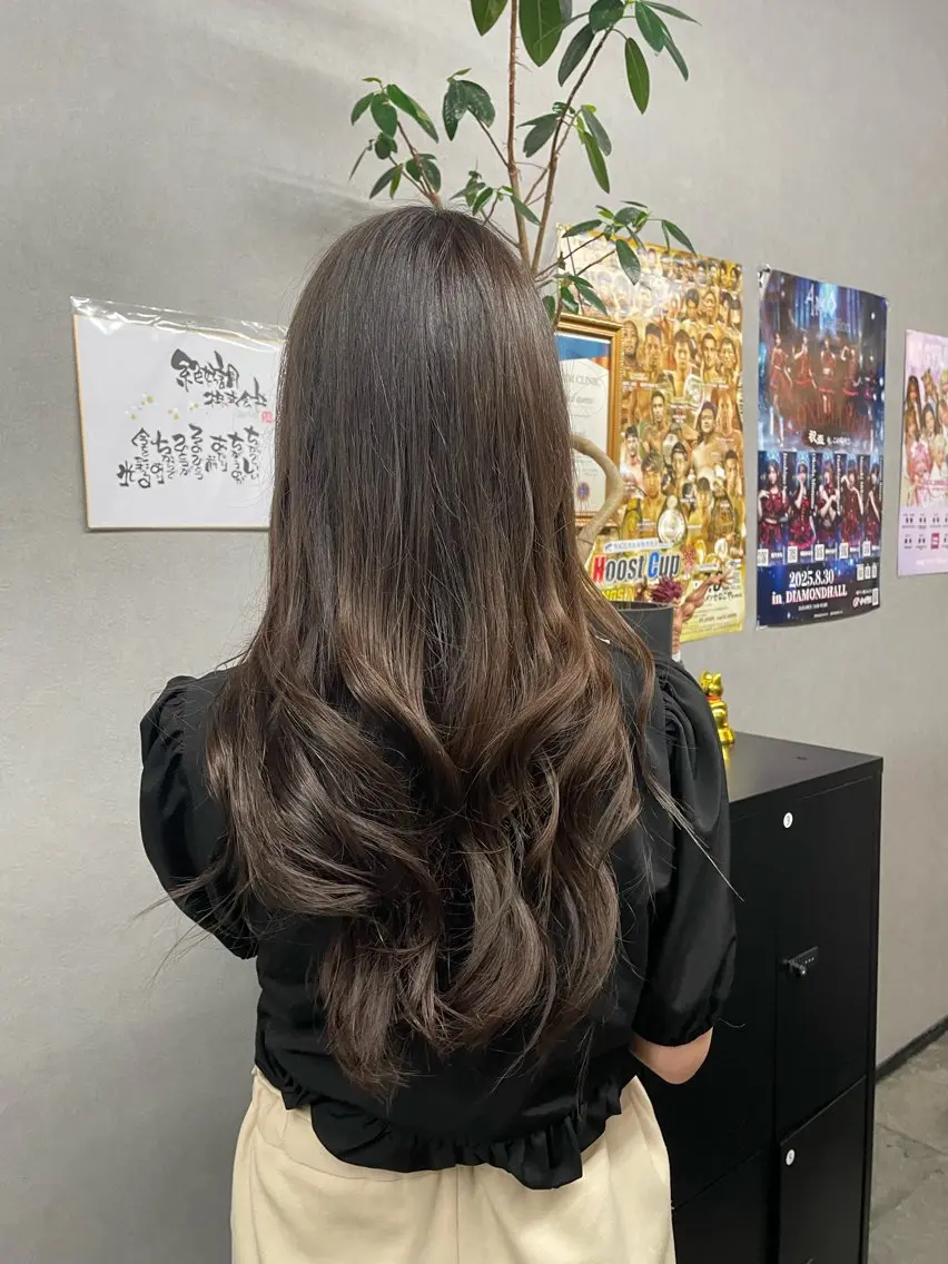 セミロング ヘアセット ブリーチ/縮毛矯正 ✨ミラクルクッポ✨のヘアスタイル