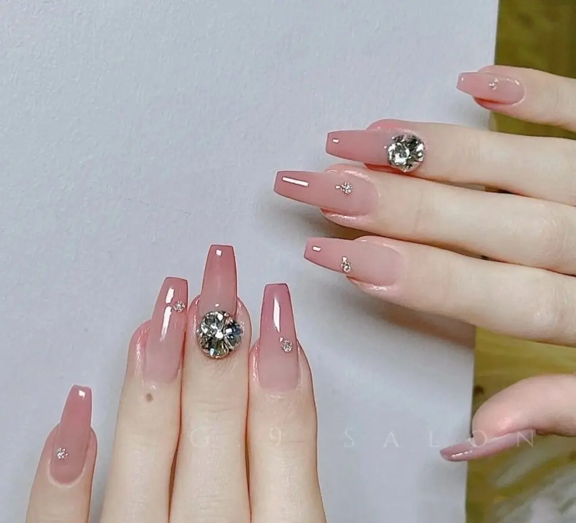 ネイル チークネイル 長さ出し フレンチネイル ガーリー 韓国ネイル sun nail池袋 モデル募集のネイルデザイン