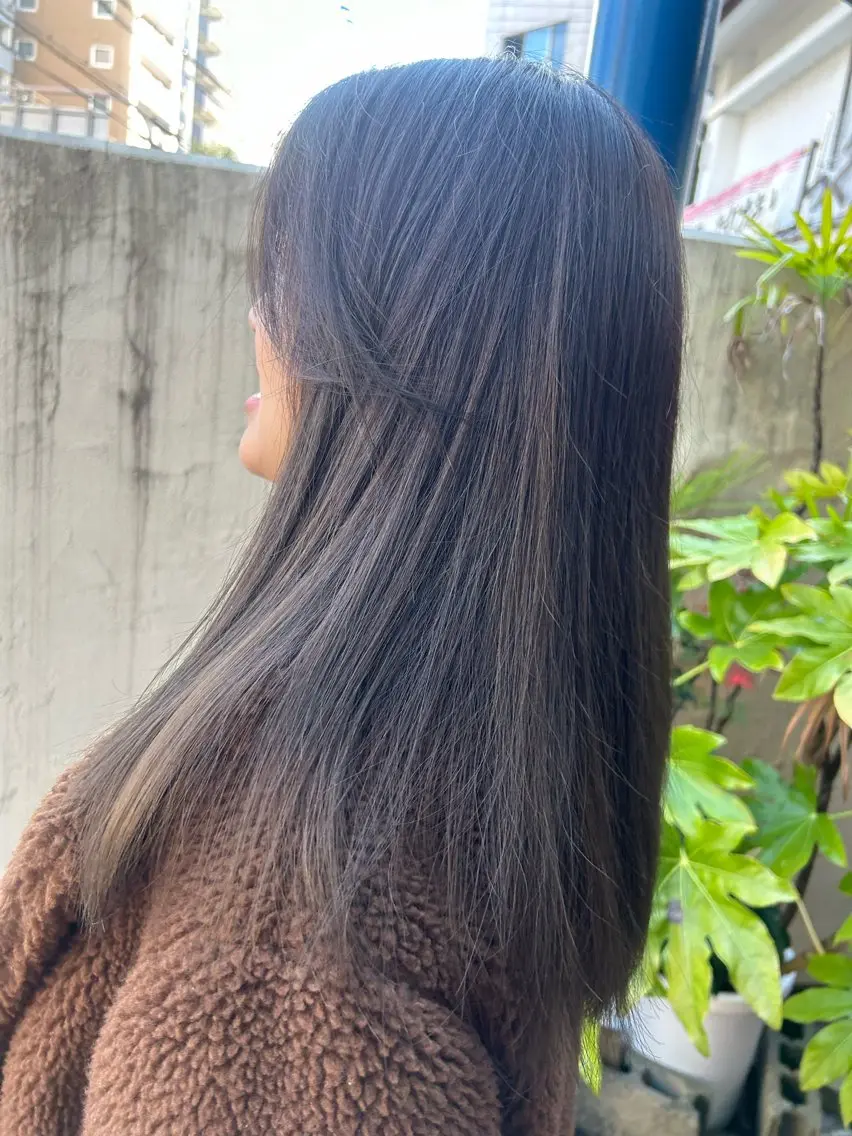 ロング カラー ベージュカラー 透明感カラー noce harumiのヘアスタイル