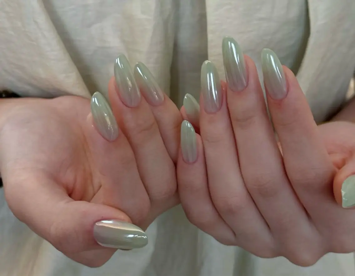 メンズ ネイル メンズ韓国風 オーロラネイル チークネイル 長さ出し フレンチネイル ハンドネイル NEW NAIL 池袋のネイルデザイン