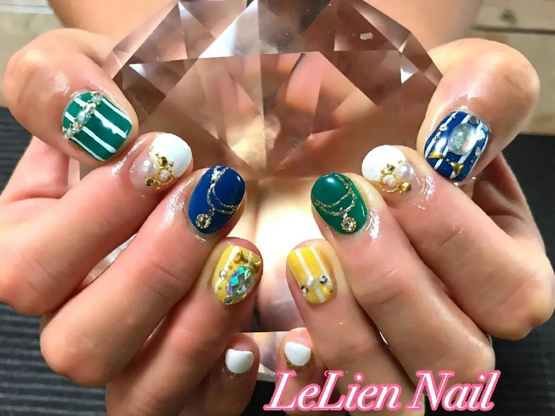 ネイル ボーダー モチの良さ◉ フィルインネイル♡のネイルデザイン