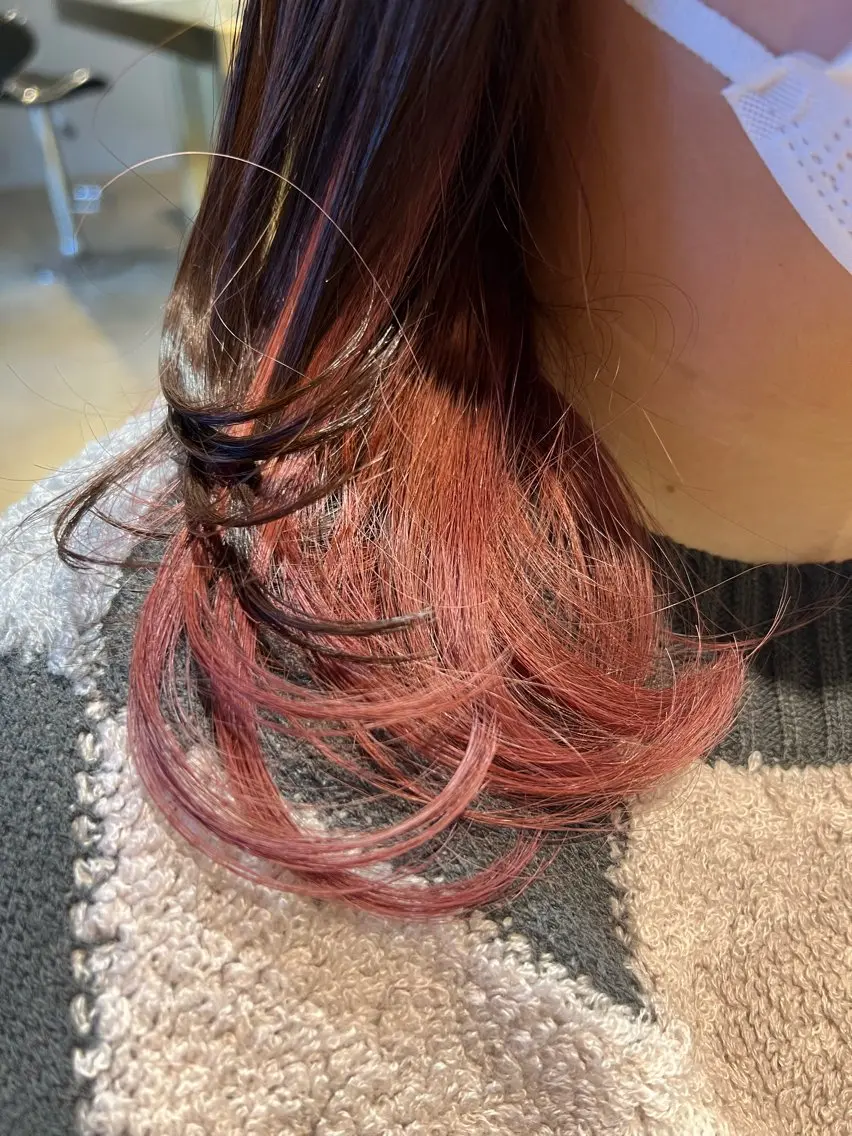 ミディアム カラー インナーカラー ヘアカラー トリートメント ヘッドスパ カラースペシャリスト しょう🧑🏼‍🎨のヘアスタイル