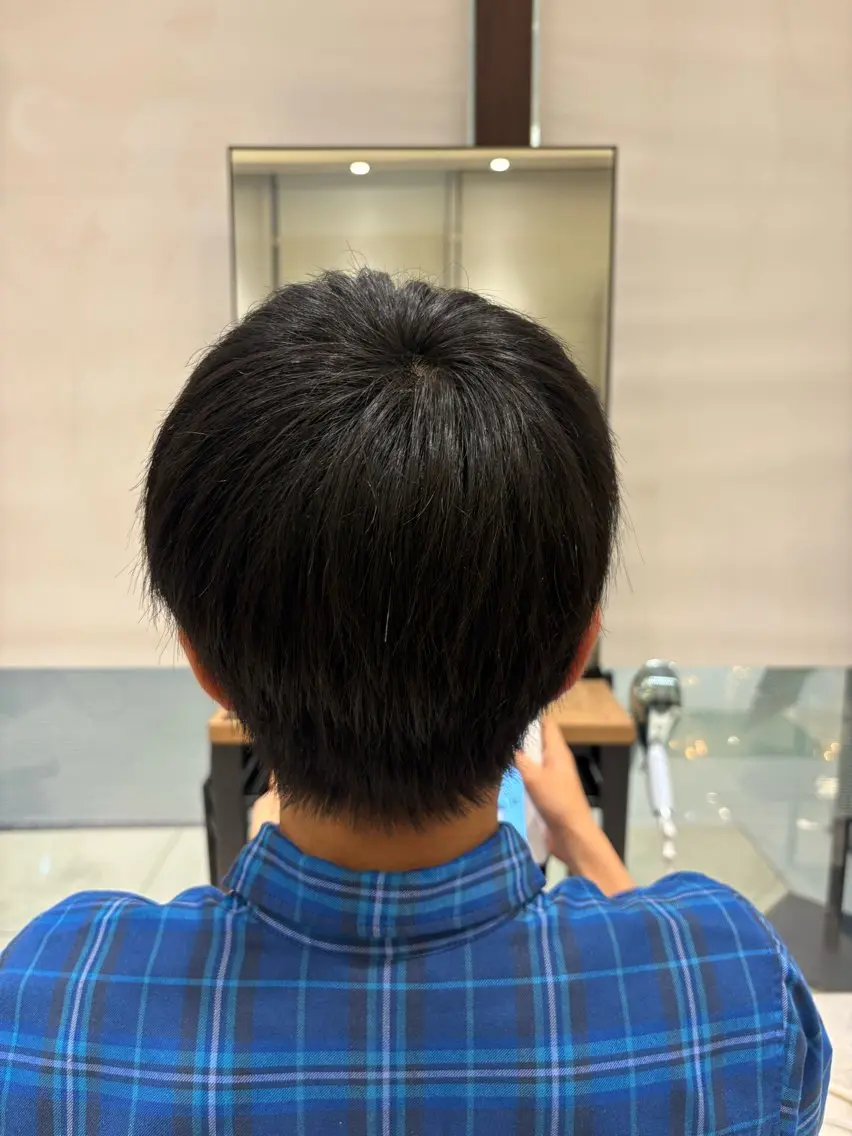 ショート メンズ 刈り上げ 西岡 希望のヘアスタイル