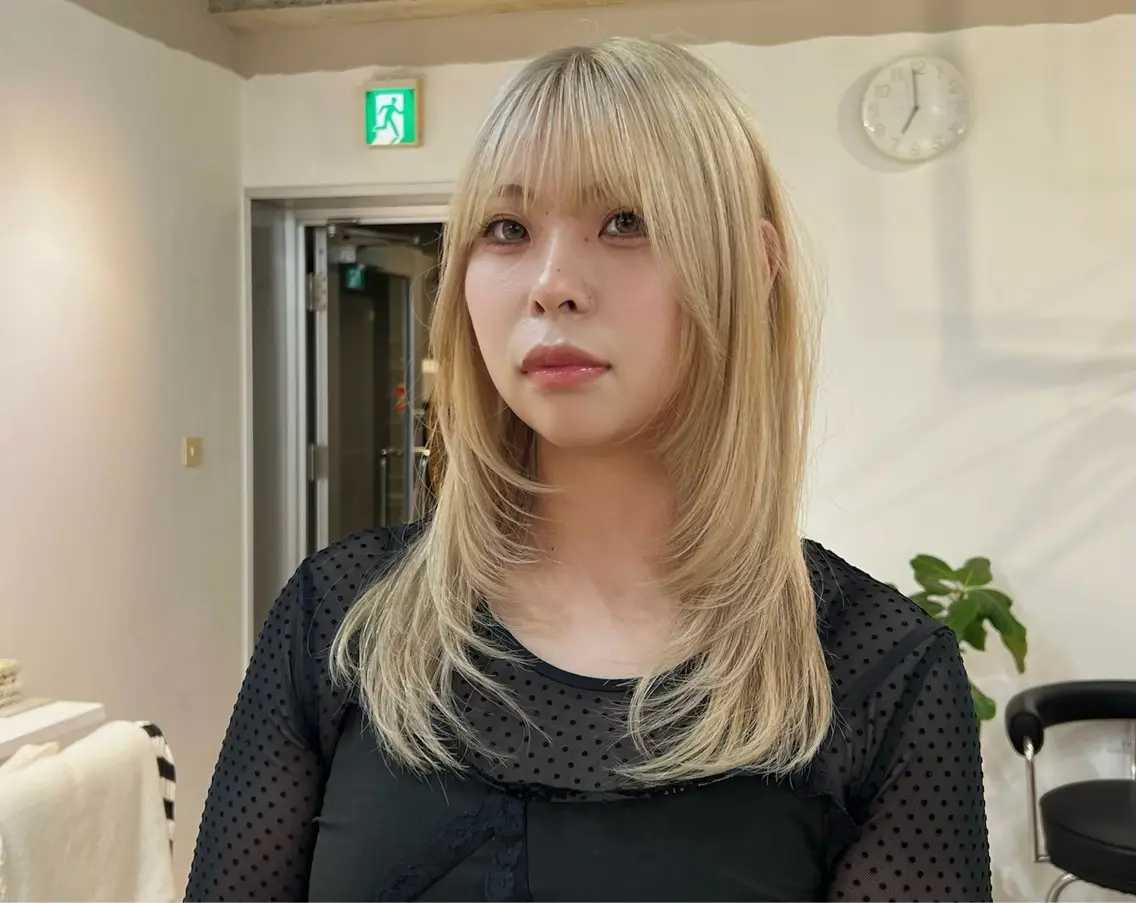 セミロング カラー ハイトーンカラー レイヤーカット カット ヘアカラー トリートメント fit /HONOKAのヘアスタイル