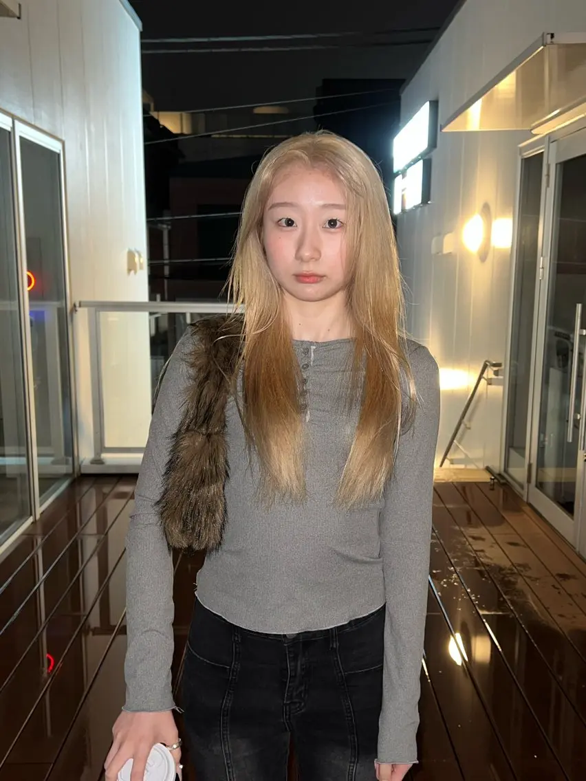 ロング カラー ブロンド ヘアカラー ハイトーン KAISEIのヘアスタイル