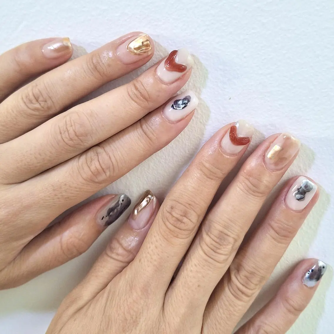ネイル ジェルネイル 韓国ネイル ニュアンスネイル ワンホンネイル nailstudio eviz新宿店のネイルデザイン