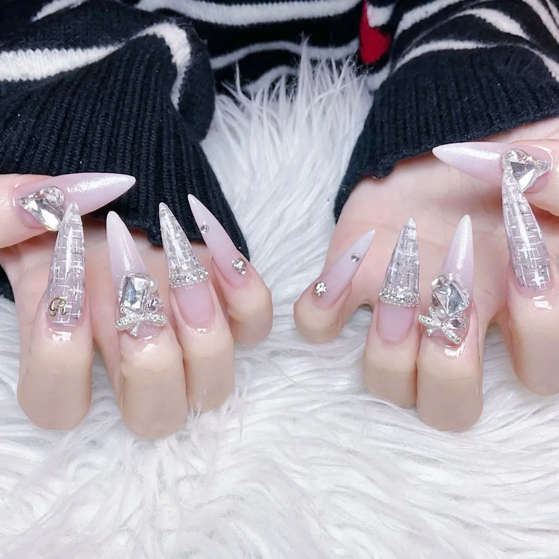 ネイル ハンドネイル 🍭Yun nail hyejin🌸のネイルデザイン