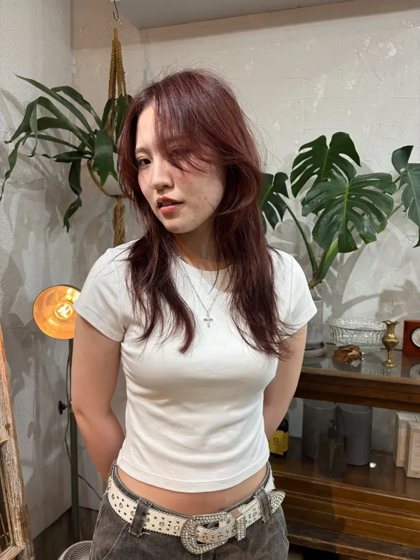 ロング カラー 長谷 若奈のヘアスタイル