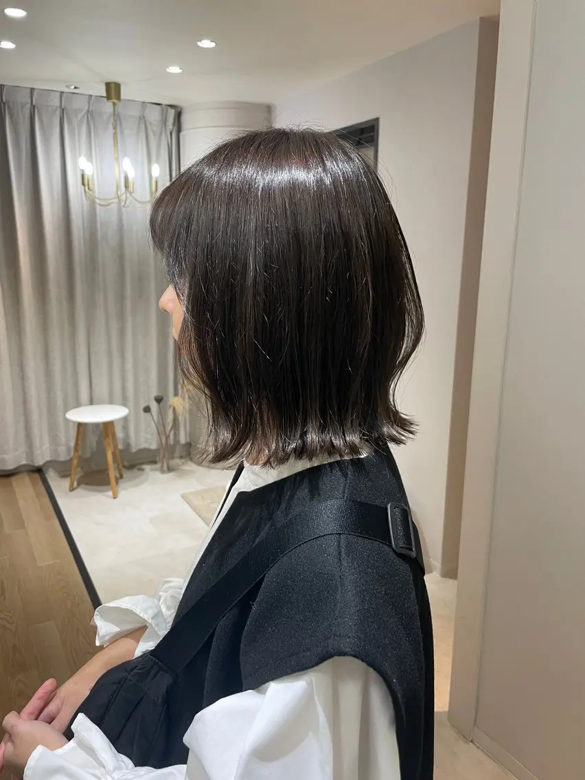 ミディアム カラー ブラウンカラー くすみブラウン ボブ 外ハネヘア カット ヘアカラー トリートメント HARUKA韓国ヘア /Luana梅田のヘアスタイル
