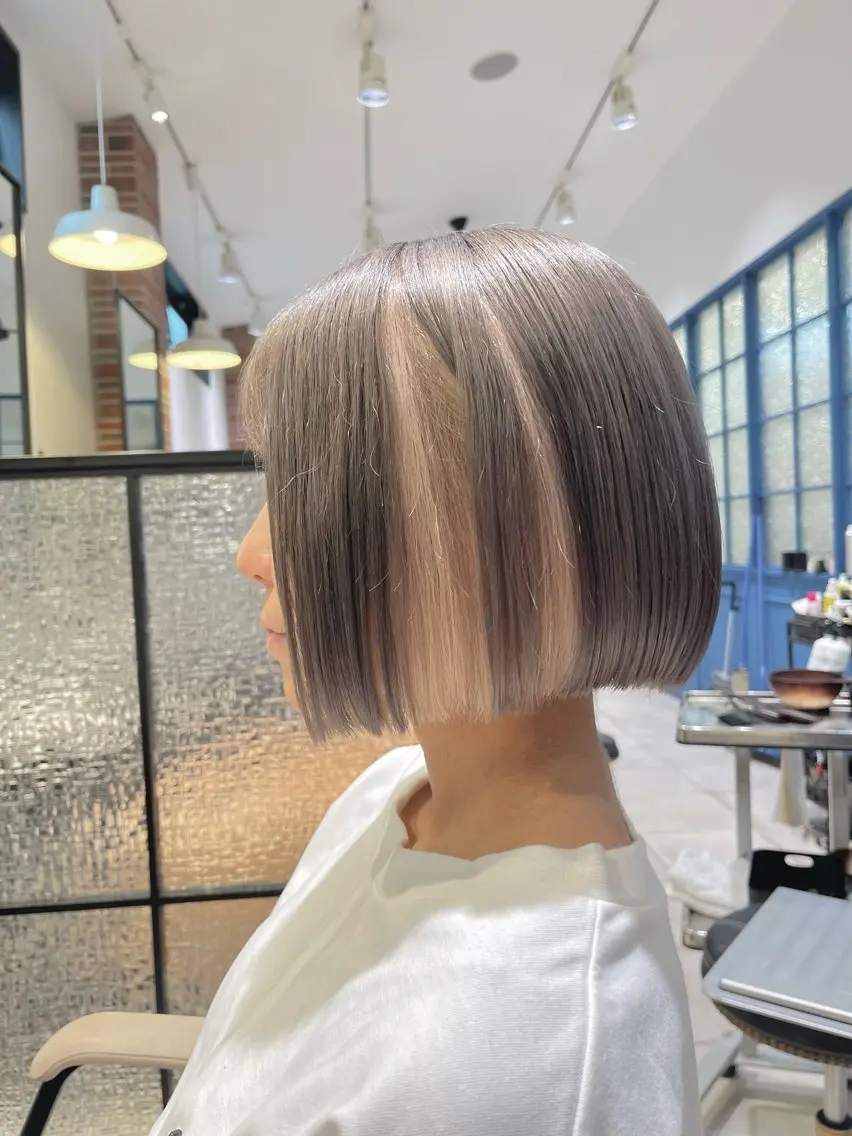 ショート カラー ヘアカラー 吉原葵/ハイトーン /インナーカラーのヘアスタイル