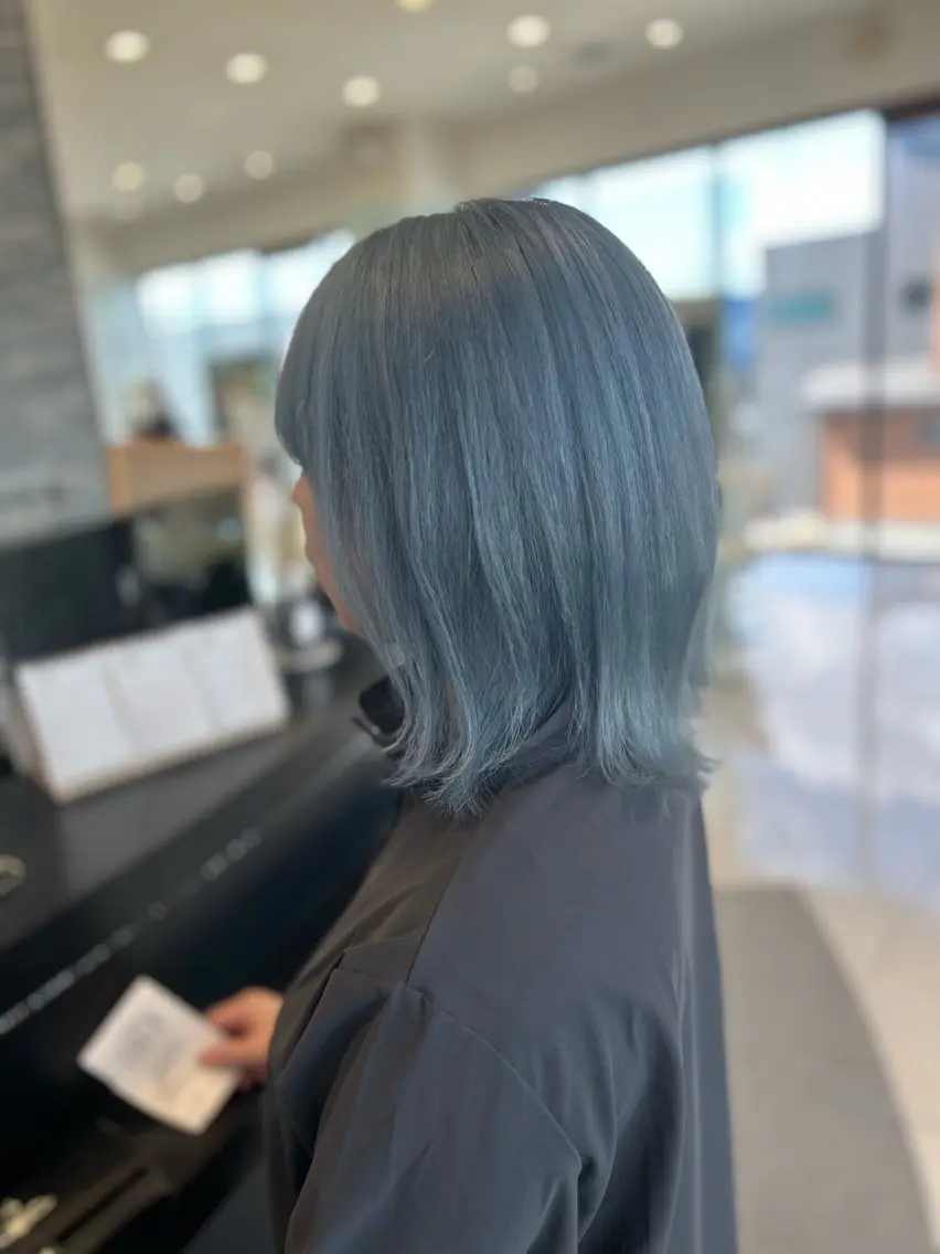 ミディアム カラー ブリーチ ミント ミントグリーン シルバー カラーと言ったら SAWARAのヘアスタイル