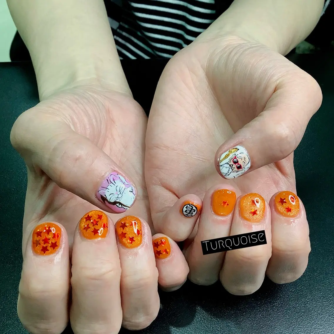 ネイル ハンドネイル ハンドケア 個性派ネイルサロン 💅🏼ターコイズのネイルデザイン