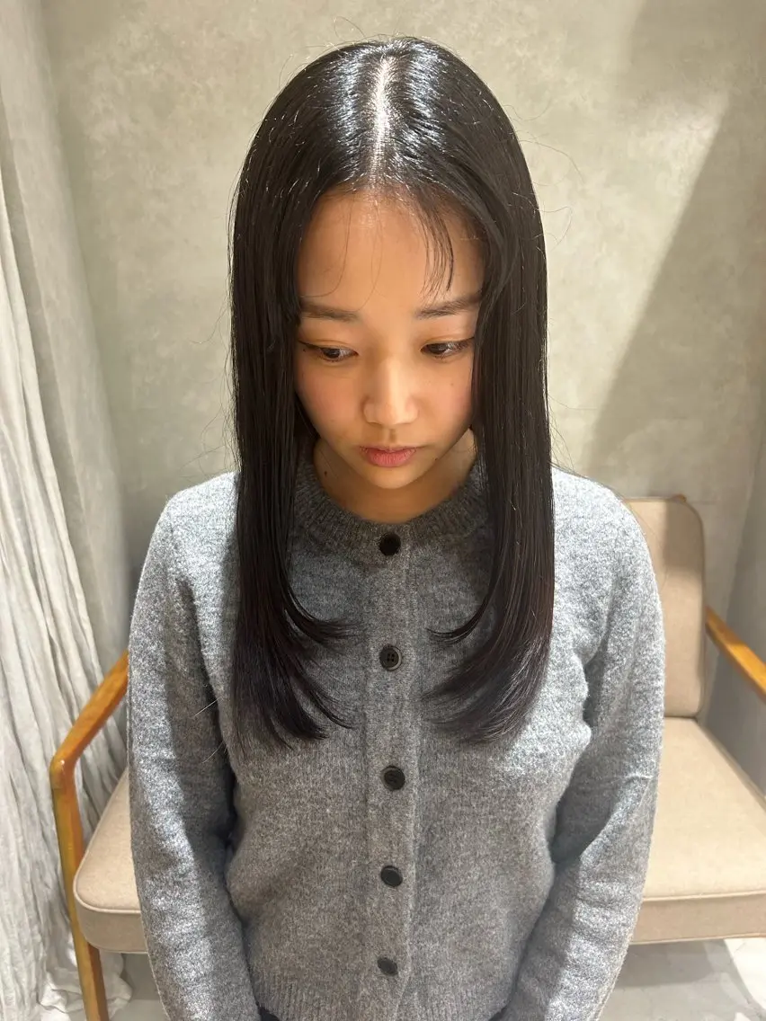 ロング レイヤーカット mayu ☺︎ / ワンカラー上永谷のヘアスタイル