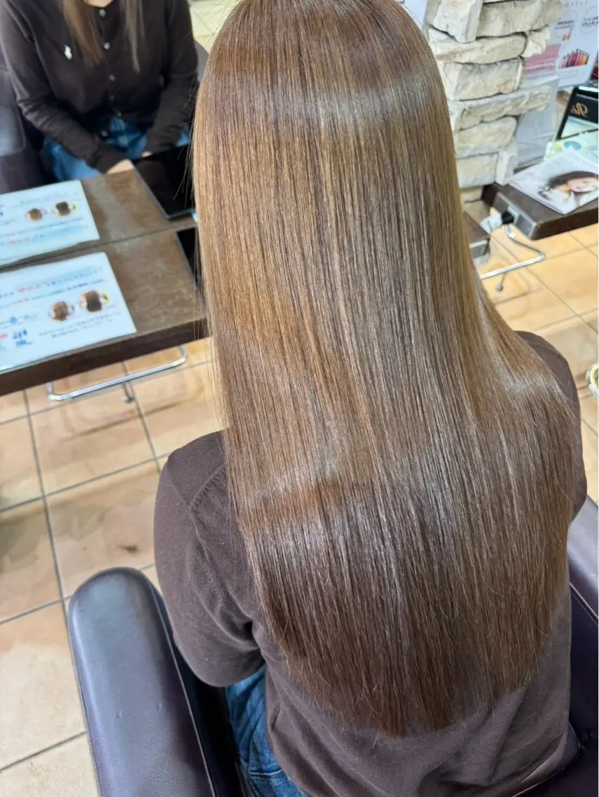 カラー 伊藤 萌花のヘアスタイル