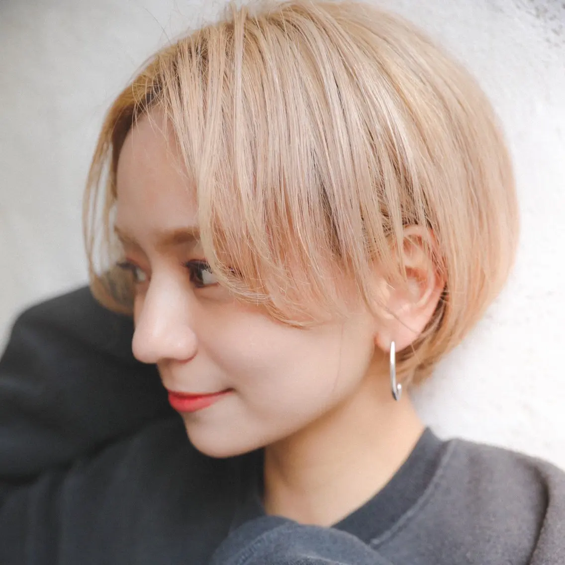 ショート カラー ベージュカラー ブリーチ 透明感カラー ダブルカラー ブリーチなしカラー ヘアカラー Yamato 🩵のヘアスタイル